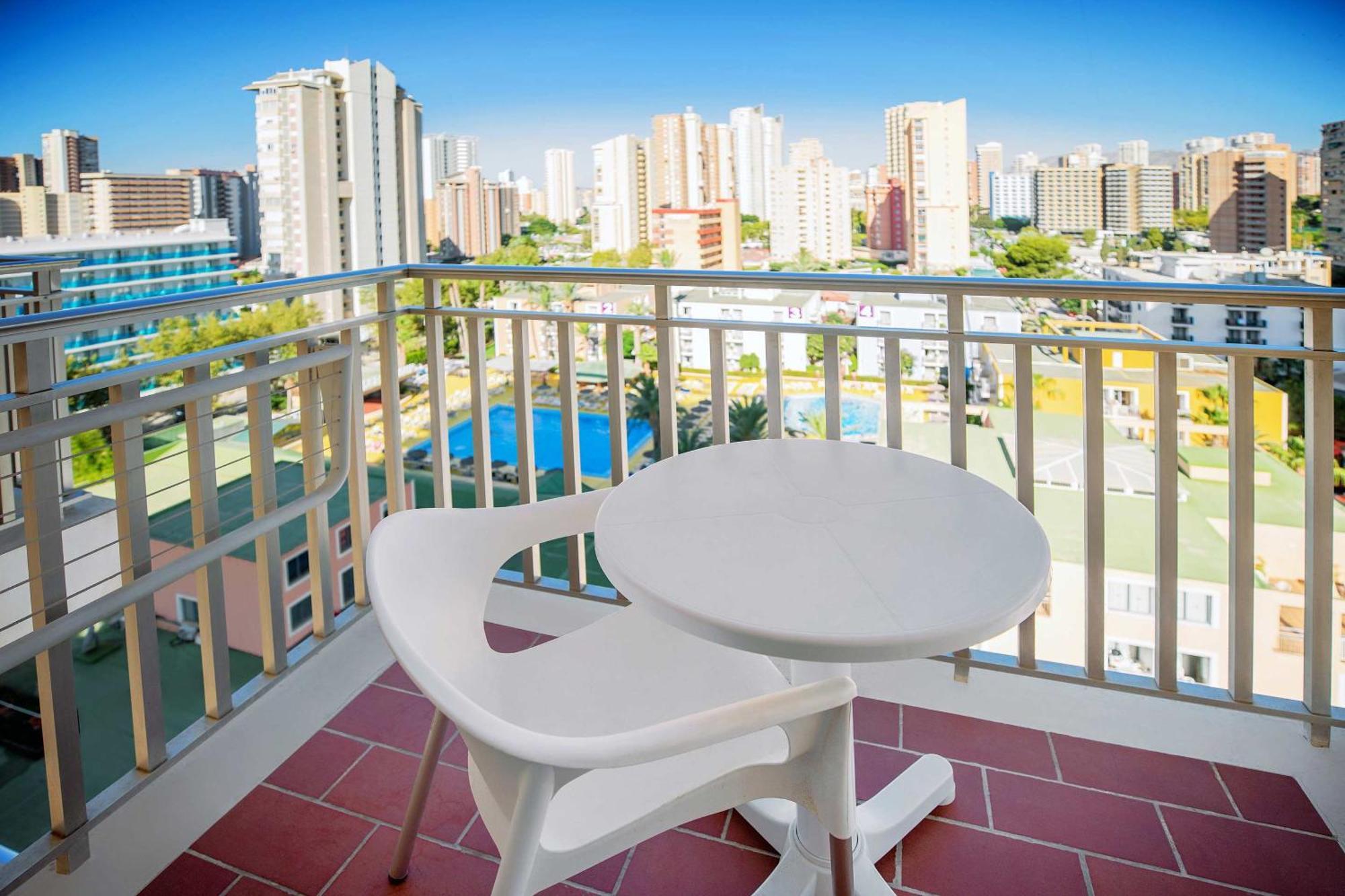 Hotel Servigroup Pueblo Benidorm Habitación foto