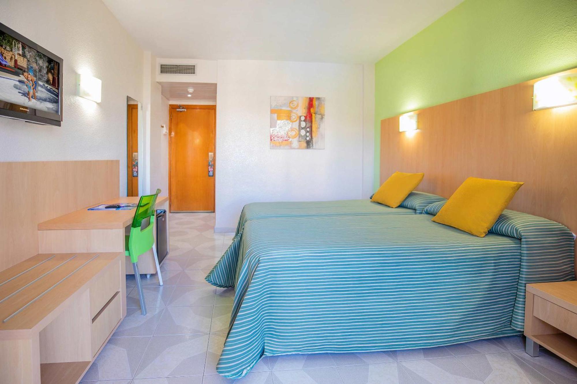 Hotel Servigroup Pueblo Benidorm Habitación foto